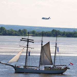 Landeanflug Beluga mit Segler