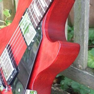 Gibson Studio worn cherry top&body