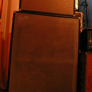 ´73 Fender Bandmaster Reverb
Schöner silverface Amp in tollem Zustand.
Der klassische Fender-Sound - nur GRÖSSER ;)