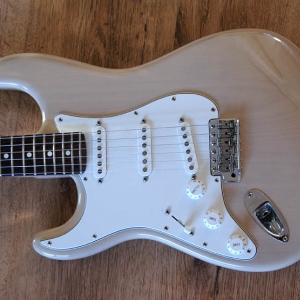 Fender Highway One Stratocaster lefthand (update)