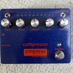 Empress Kompressor, der einzige Bodenkompressor der Welt, der wirklich was taugt. Kein Regler zuviel, und nicht Einer zu wenig. 252