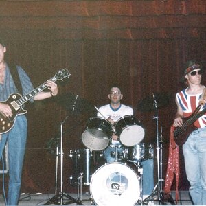 The Knobs (Bret Hiede, Dave Four, Joe L.) 1988 Gig @ "The Club" HO DE