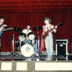 The Knobs (Brett H. , Dave F., Joe L., Bob M.) 1988 Gig @ "The Club" HO DE