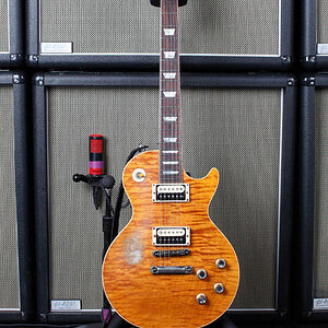 Slash’s Gibson Custom Shop Slash AFD Les Paul (Main Guitar For Eb Tuning)