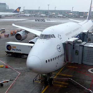 B748 02