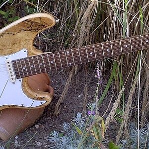 HK Stratocaster