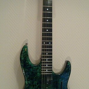 Jolana green