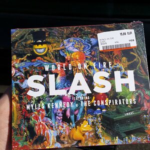 Slash Feat. Myles Kennedy & The Conspirators