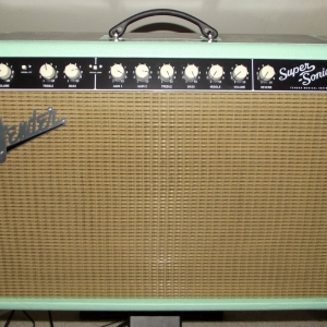 Fender Super Sonic 22 Limited Edition Surf Green