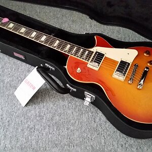 Cherry Sunburst? Light Burst? Honey Burst? ...who knows.