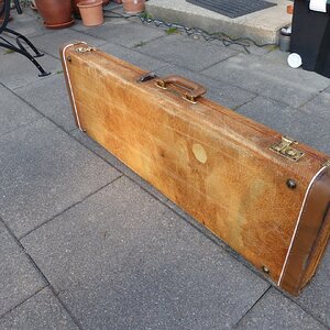 relic tweed case