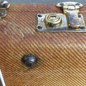 relic tweed case