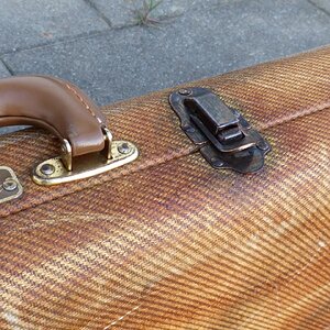 relic tweed case