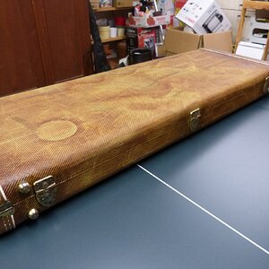relic tweed case
