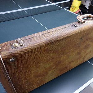 relic tweed case