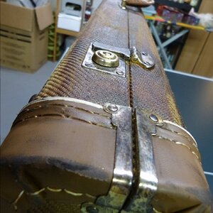 relic tweed case