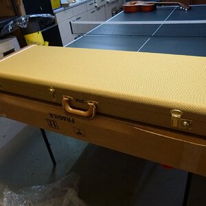 tweed case - ganz neu