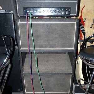 Sunn Sonaro - Mitspieler Hiwatt 200 und Hiwatt 4X12er-hab-Erbarmen-Box