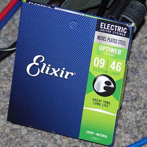 Elixir Optiweb Custom Light 009 - 046