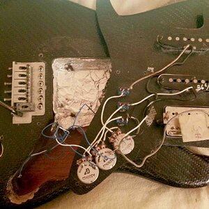 BLACK_STRAT