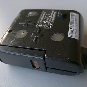 DIY-Epoxy-Batteriefachriegel in Line 6 Relay G30 TBP06-Sender