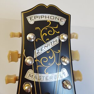 01-Werksmechaniken-Epiphone-Zenith-von-vorn