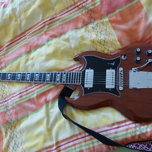 Framus SG S-370