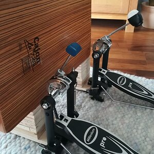 "Fuß-Cajon"