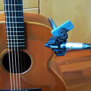 Line Audio OM1 auf DiY-Halter "Nr. 2"