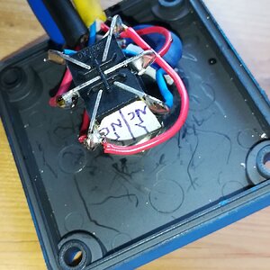 DiY-Mikrofon-Umschaltbox mit Taster SW1045M