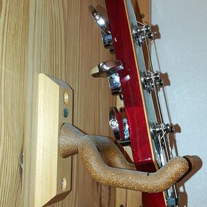 K&M Gitarrenhalter 16220 mit JTV-59