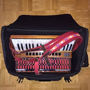 13 Rucksack Verbunden Mit Verstautem Instrument