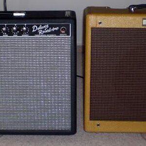 2 mal Deluxe. Nämlich 65 und 57. Mit diesen beiden lässt sich nahezu mein komplettes musikalisches Terrain umsetzen.

Der BF Deluxe Reverb ist ein schönfärberischer Dandy.

Der Marble ist gegen ihn eher ein rauer und ehrlicher Farmerboy :).