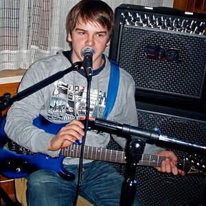 Bei einen kleinen Geburtstags-Gig