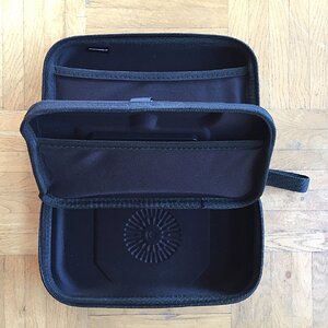 22 Transportbox Geöffnet