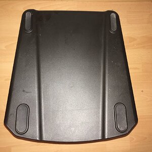 04 Subwoofer Unterseite