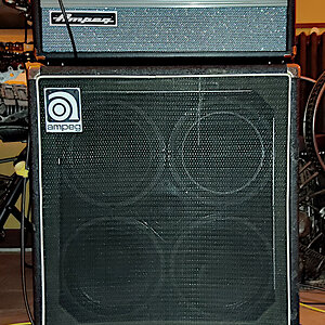 Ampeg SVT-410HE 04-03.jpg