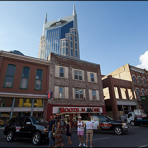 01_Nashville_Broadway.jpg