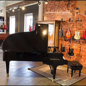 10_Gibson_Showroom.jpg