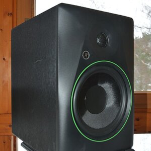 13 Ständer mit Mackie CR8BT.JPG