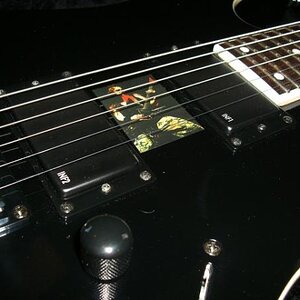 Ibanez RGR 321EX
Dime!!