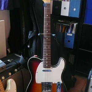 60´s "Custom" Telecaster, Bj. ´85/´87, Made in Japan

Sehr leichte, resonante Tele mit sehr luftigem Sound. Die perfekte Ergänzung zu meiner blonden Tele.