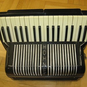 Hohner 96 Bässe 002