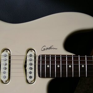 Godin Progression 4
