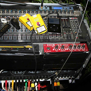 Siderack mit Submixer, Vocoder, In-Ear Sender, Empfänger und Tube PreAmp für Headset