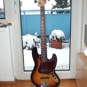 Fender Jazz V MiM 
2009