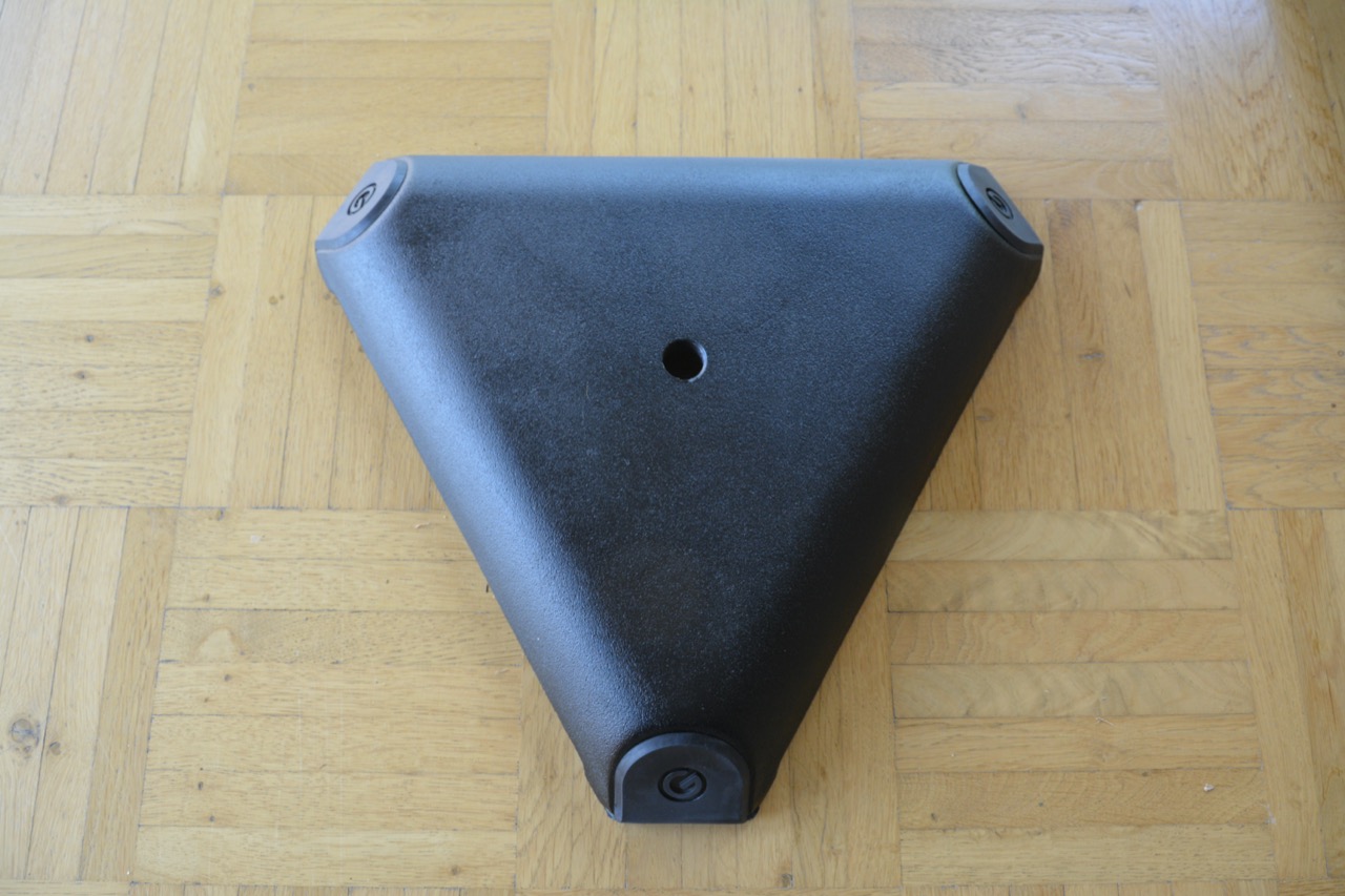 03 Fuß Oberseite.JPG