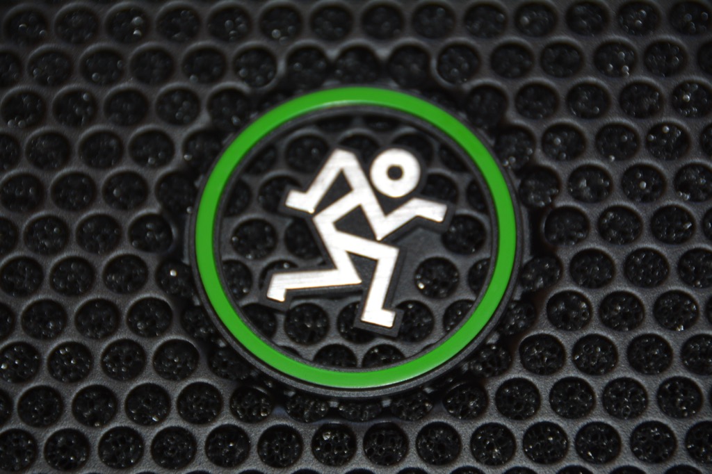 03 Logo.jpg