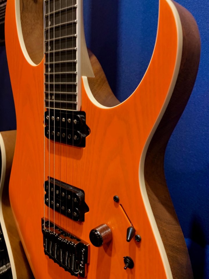 10IBANEZ_5000_2