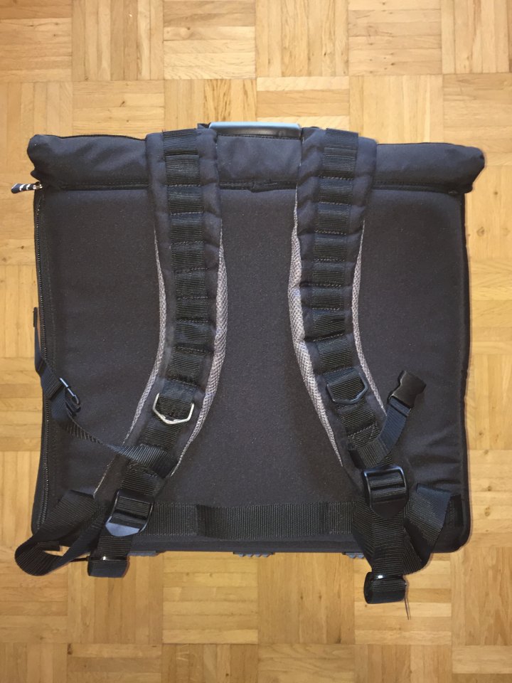 11 Rucksack Rückenseite